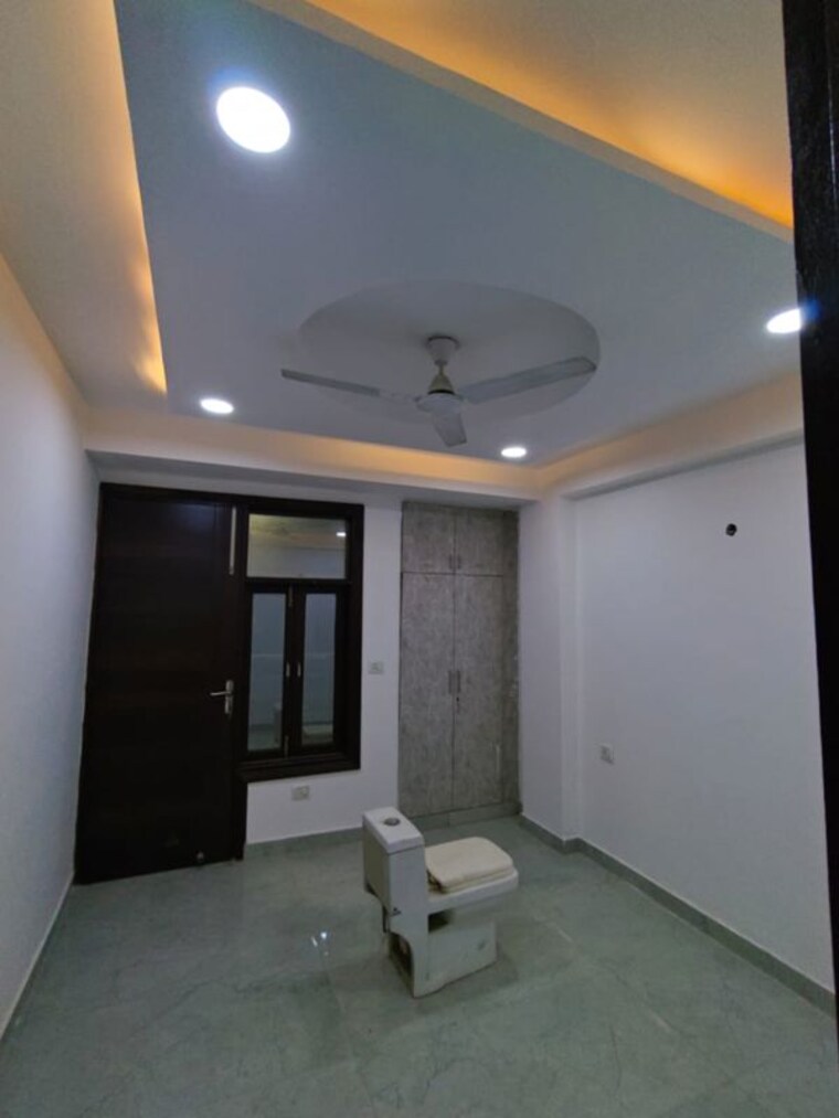 Room, chattarpur 3 Bedroom 125 Sq.Yd. Builder Floor In Chattarpur Delhi 9792227