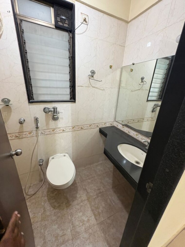 Bathroom, lake-home 2 Bedroom 1000 Sq.Ft. Apartment In Powai Mumbai 9792393