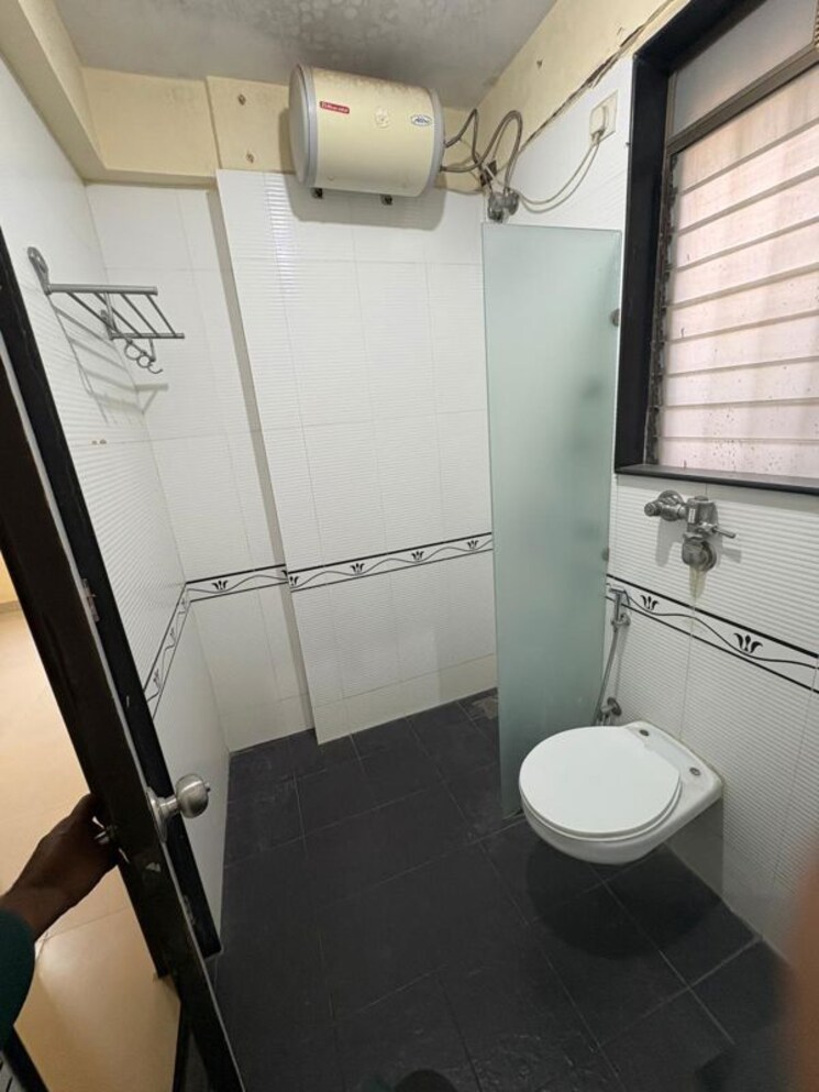 Bathroom, lake-home 2 Bedroom 1000 Sq.Ft. Apartment In Powai Mumbai 9792393