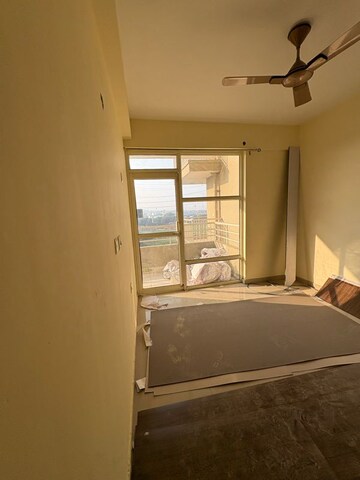 Furnished Amenities in 3 BHK Apartment at Pyramid Altia, Sector 70a – for Rent