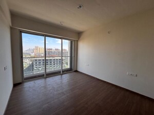 Room in 3 BHK Apartment at Indiabulls One Indiabulls, Pokhran Road No Two – for Rent