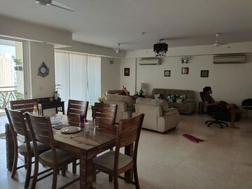 Living Room in 4 BHK Apartment at DLF The Summit, Dlf Phase V – for Rent