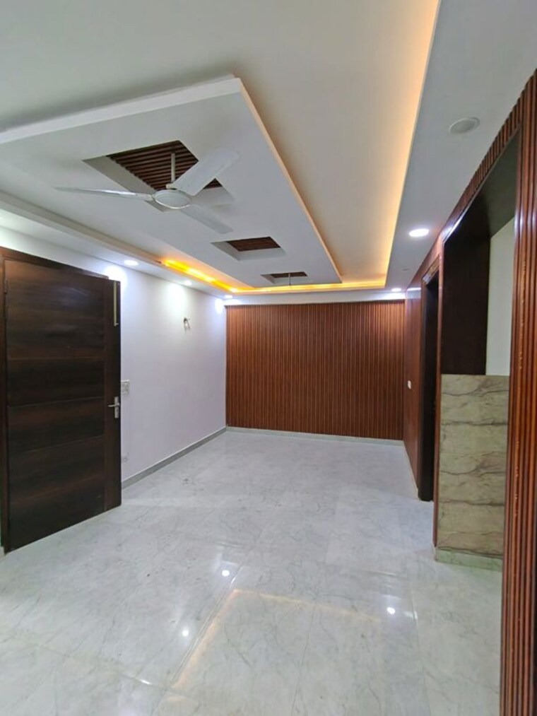 Room, chattarpur 3 Bedroom 165 Sq.Yd. Builder Floor In Chattarpur Delhi 9792511