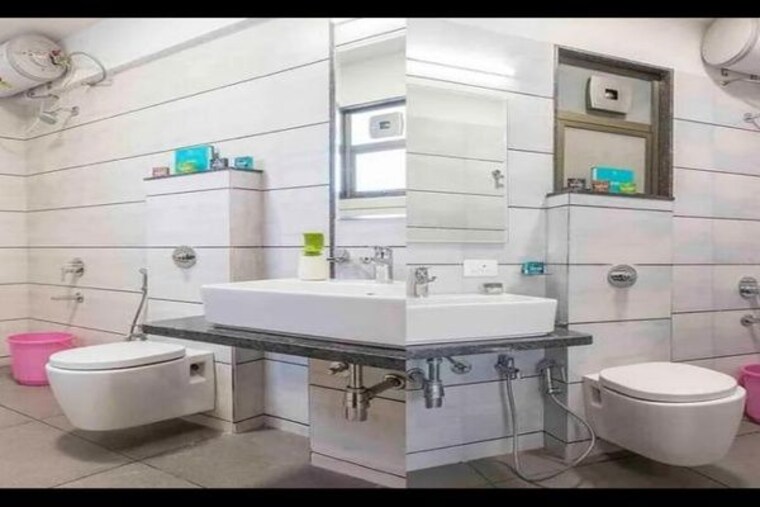 Bathroom, sector 21 3 Bedroom 1100 Sq.Ft. Builder Floor In Sector 21 Gurgaon 9792507