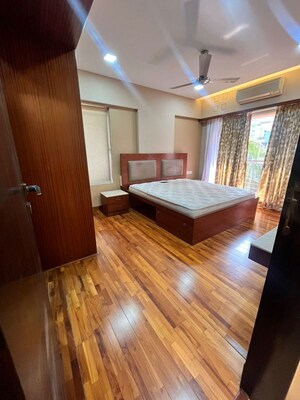 Bedroom in 2 BHK Apartment at Chembur – for Rent