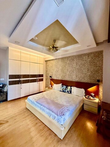 Furnished Amenities in 4 BHK Apartment at Tulip Violet, Sector 69 – for Rent