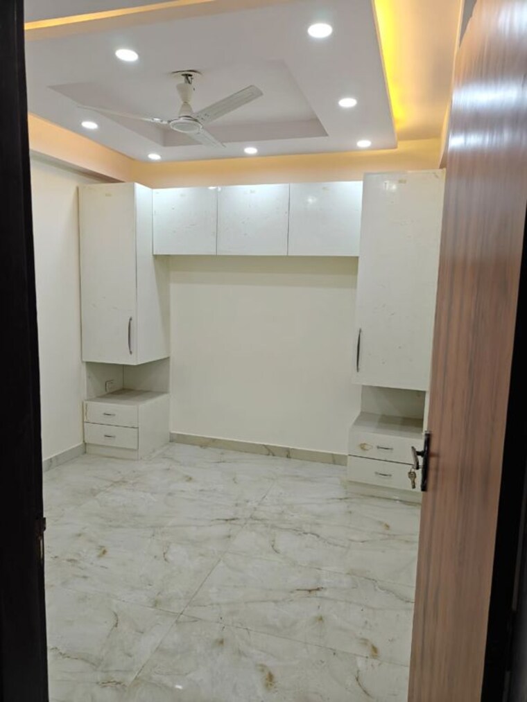Room, mahavir enclave 1 4 Bedroom 1200 Sq.Ft. Builder Floor In Mahavir Enclave 1 Delhi 9792565