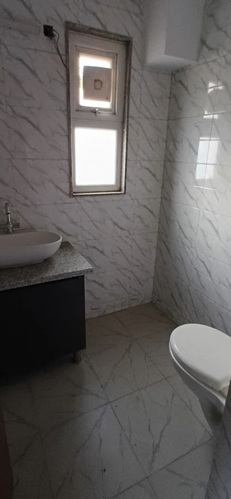 Bathroom, okhla industrial estate phase 1 Commercial Office Space 3000 Sq.Ft. In Okhla Industrial Estate Phase 1 Delhi 9792568