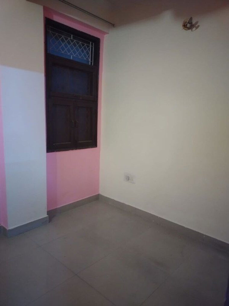Room, mahavir enclave 1 3 Bedroom 900 Sq.Ft. Builder Floor In Mahavir Enclave 1 Delhi 9792603