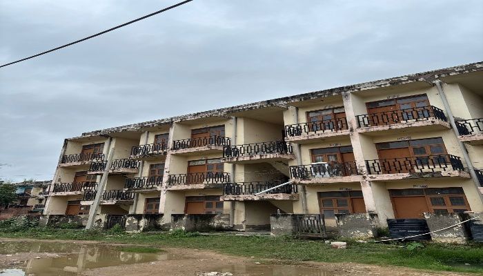 1 Rk  + Extra Room 361 Sq.Ft. Apartment in Manmeet Housing Society