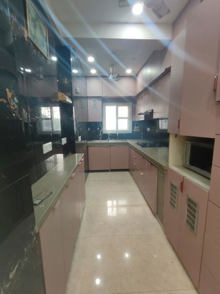 Kitchen, saket 3 Bedroom 1500 Sq.Ft. Builder Floor In Saket Delhi 9792632