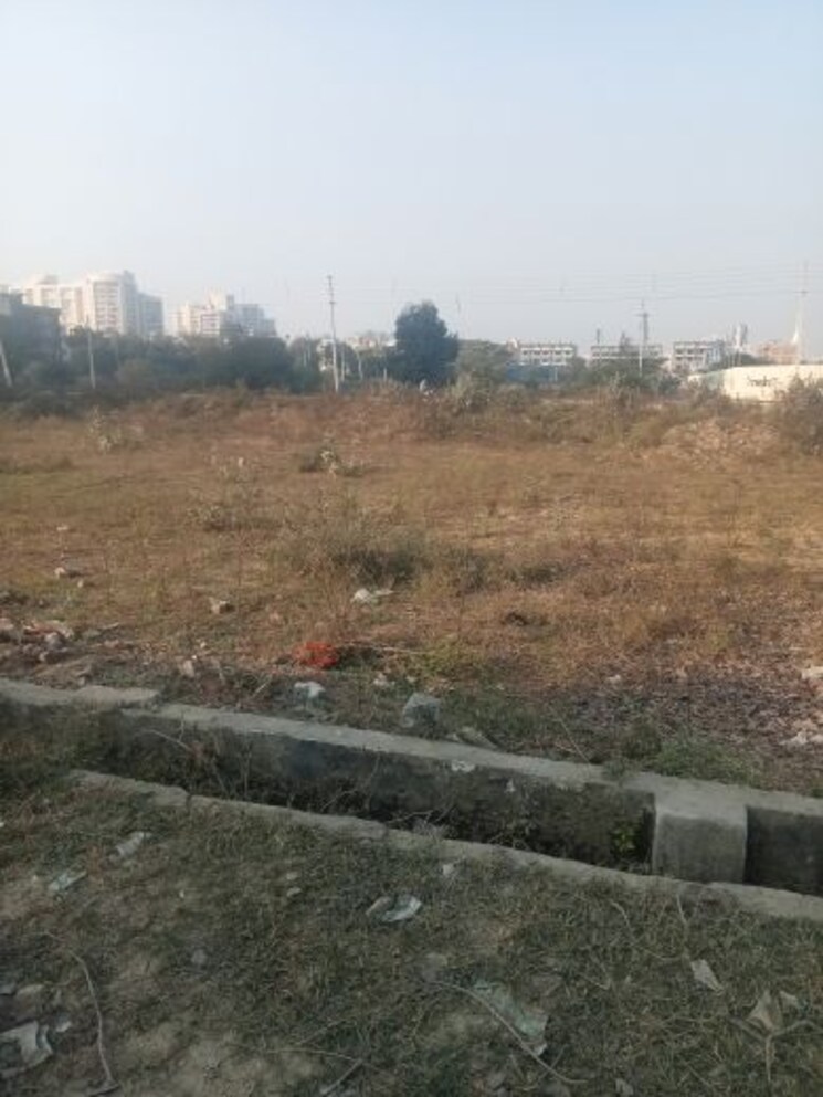 undefined, bptp-parklands  250 Sq.Yd. Plot In Sector 76 Faridabad 9792633