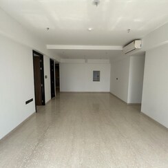 4 BHK + Servant Room Apartment For Rent in Lodha Trump Tower