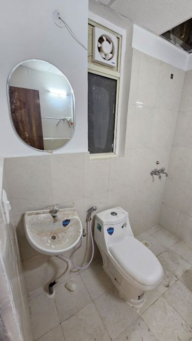 Bathroom, pyramid-altia 3 Bedroom 745 Sq.Ft. Apartment In Sector 70a Gurgaon 9792721