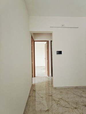 Room in 2 BHK Apartment at Majestique Towers, Kharadi – for Rent