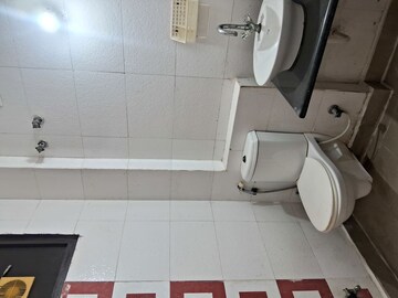 Bathroom in 3 BHK Builder Floor at Vipul World Floors, Sector 48 – for Rent