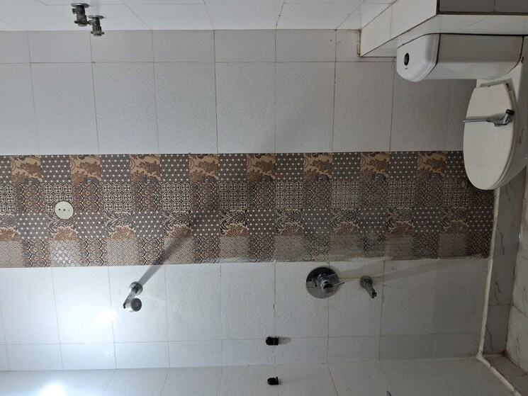 Bathroom, vipul-world-floors 3 Bedroom 1700 Sq.Ft. Builder Floor In Sector 48 Gurgaon 9792727