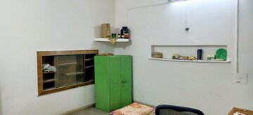 Room in 6+ BHK Independent House at Govindpuri – for Sale