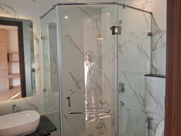 Bathroom, raj-one-good-earth 3 Bedroom 1620 Sq.Ft. Apartment In Sector 71 Gurgaon 9792743