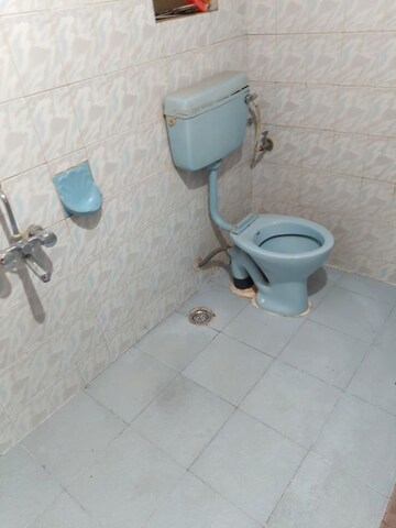 Bathroom in 2.5 BHK Apartment at Suyog Pushpa, Salisbury Park – for Sale