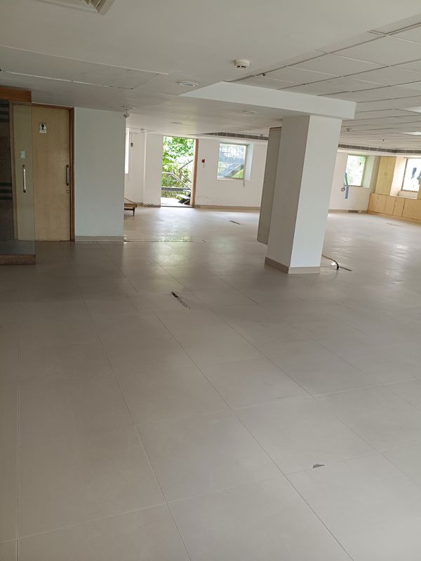 Office Space For Sale in Maharani Bagh