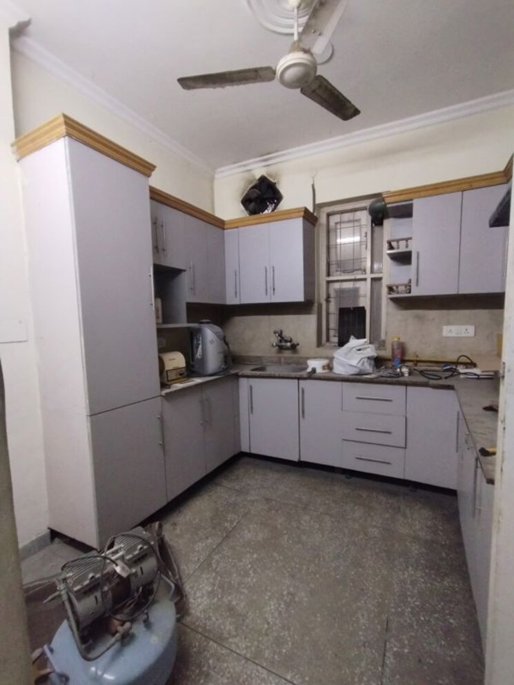 Kitchen, kailash colony 3 Bedroom 2700 Sq.Ft. Builder Floor In Kailash Colony Delhi 9792762