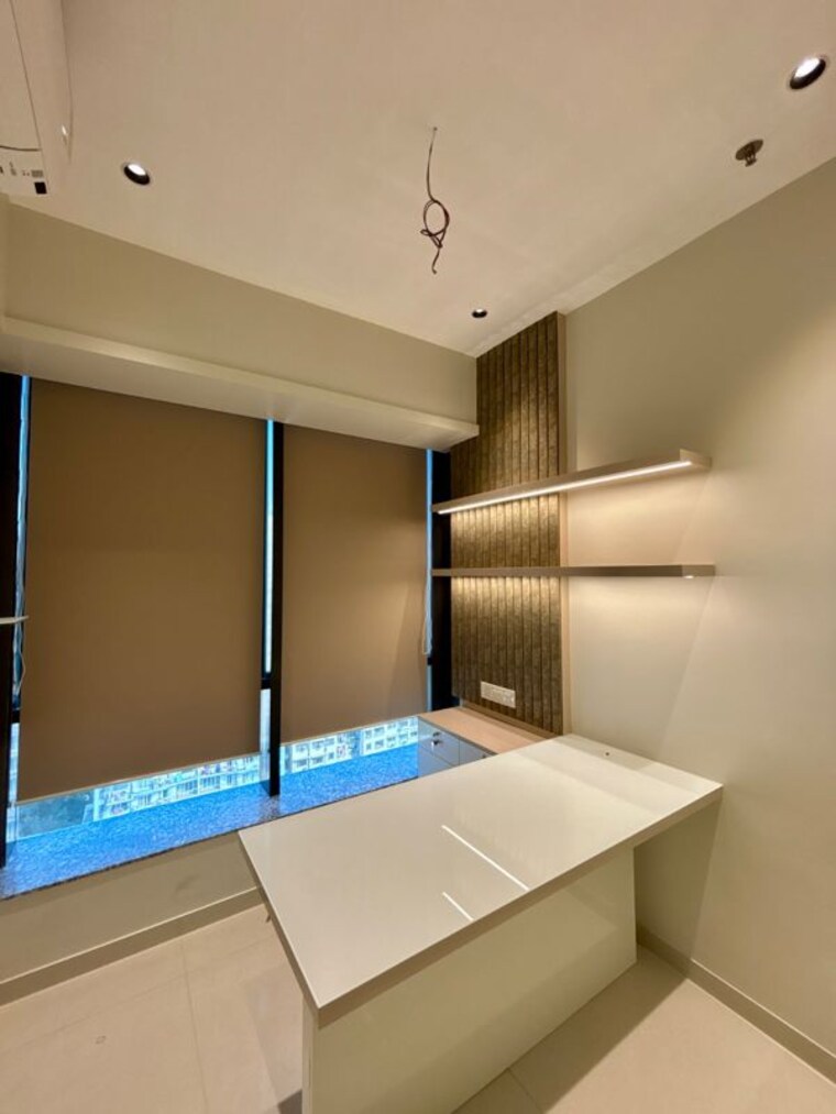 Team Area, malad west Commercial Office Space 250 Sq.Ft. In Malad West Mumbai 9792753