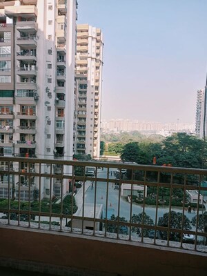 2 BHK Apartment For Rent in Supertech Cape Town, Sector 74