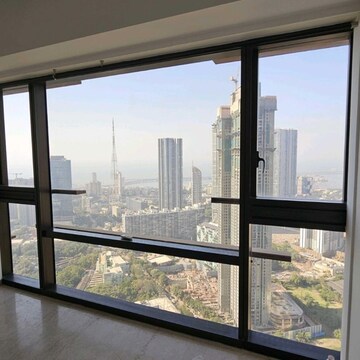 Room in 3 BHK Apartment at Lodha World One, Empire Mill – for Rent