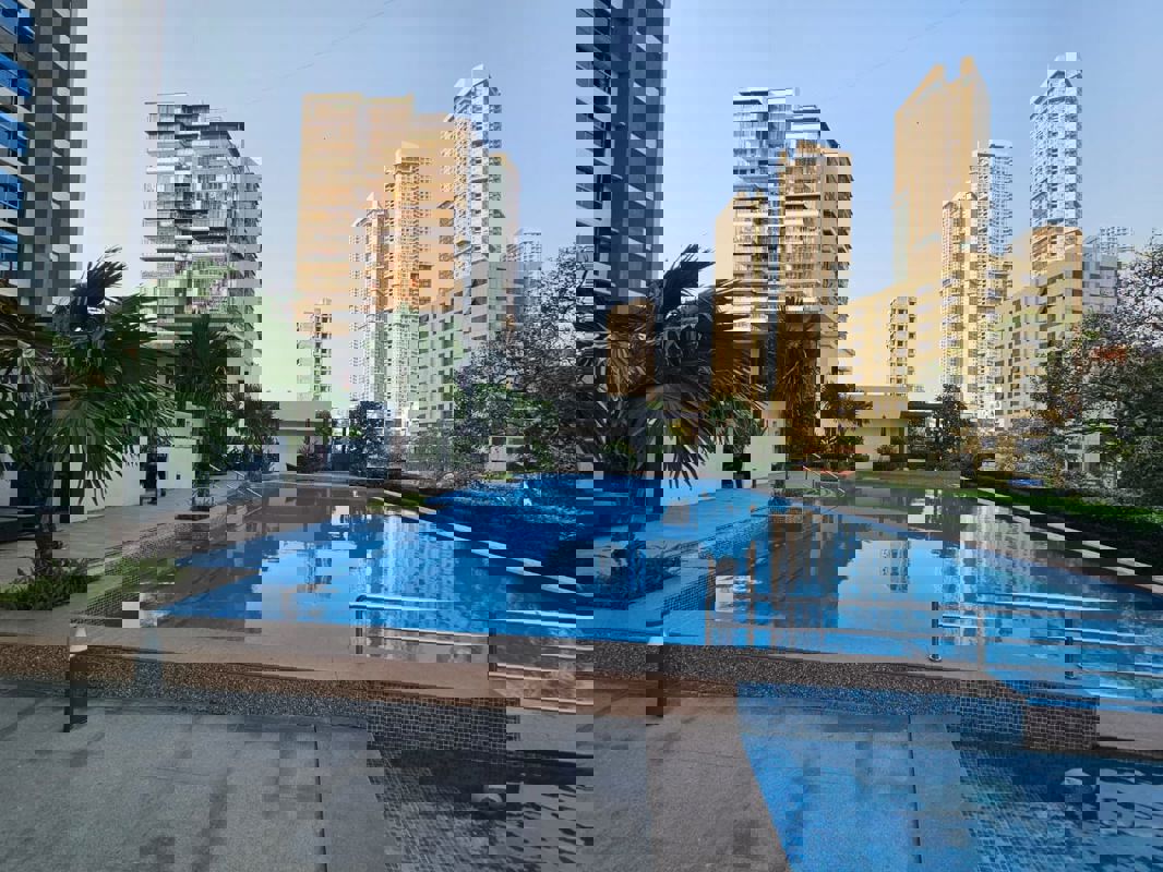 2 BHK Apartment For Rent in Raj Infinia