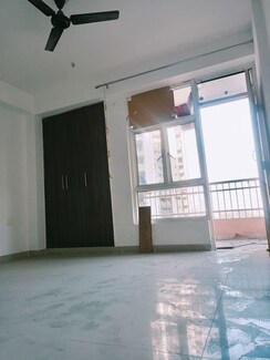 2 BHK + Extra Room Apartment For Rent in Supertech Cape Town