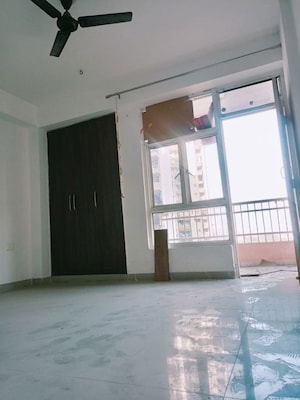 2 BHK Apartment For Rent in Supertech Cape Town, Sector 74