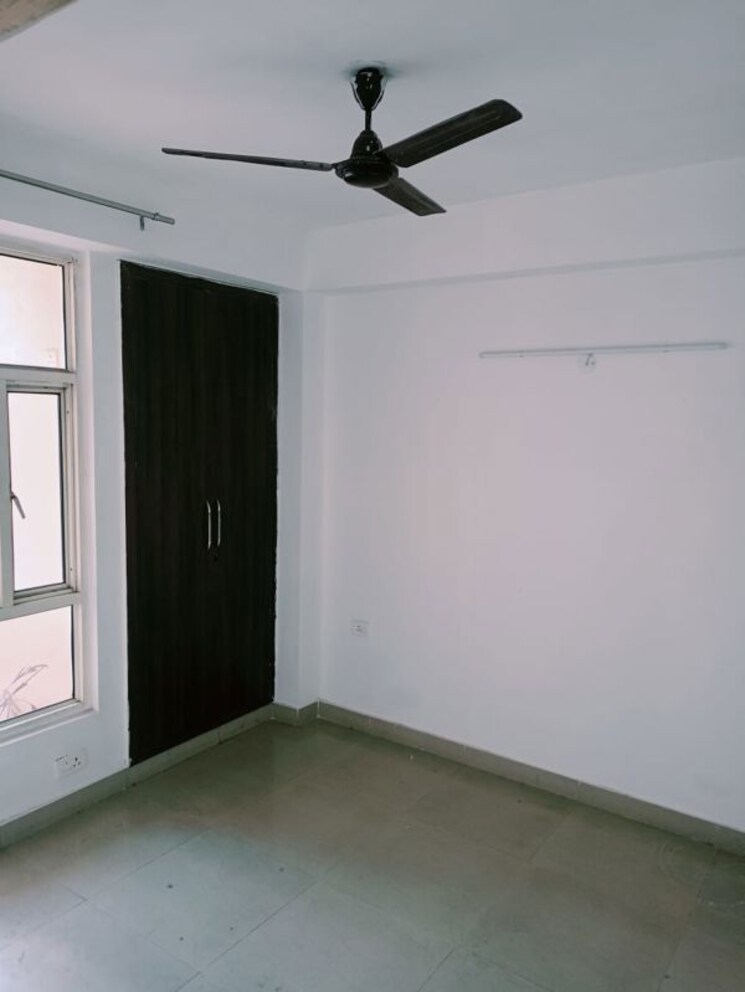 Room, supertech-cape-town 2 Bedroom 1082 Sq.Ft. Apartment In Sector 74 Noida 9792930
