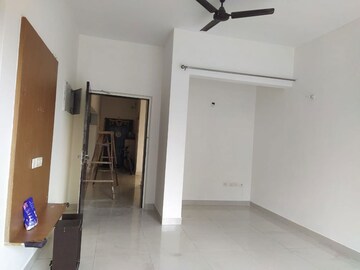 Room in 3 BHK Apartment at Godrej Frontier, Sector 80 – for Sale