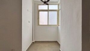 Room in 3 BHK Apartment at Amrapali Crystal Homes, Sector 76 – for Rent
