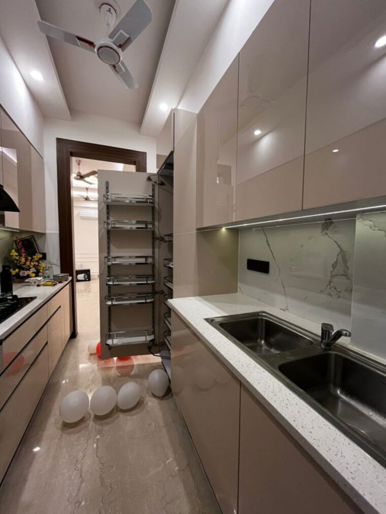 Kitchen, raj-one-good-earth 3 Bedroom 1620 Sq.Ft. Apartment In Sector 71 Gurgaon 9792961