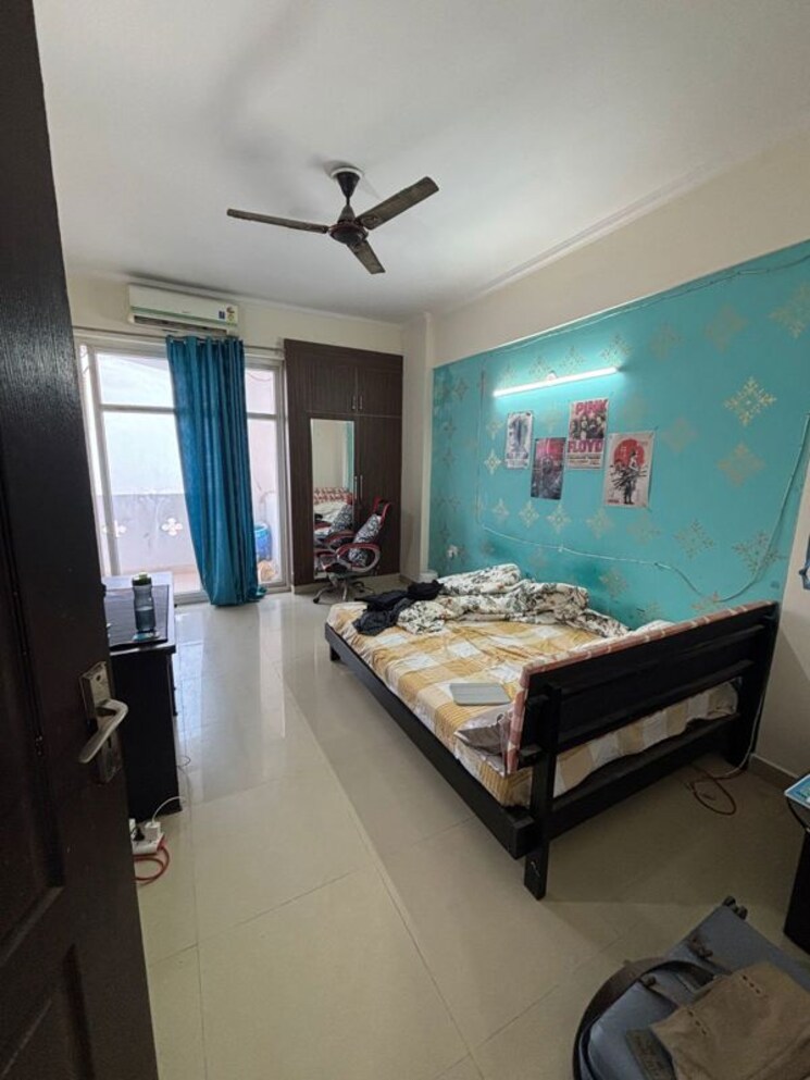 Bedroom, vijayant-enclave 1 RK 400 Sq.Ft. Apartment In Sector 29 Noida 9792977