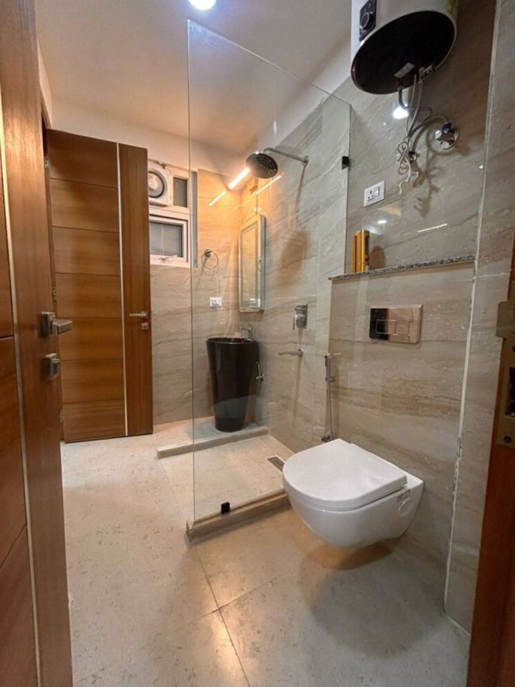 Bathroom, saket 3 Bedroom 1500 Sq.Ft. Builder Floor In Saket Delhi 9792983