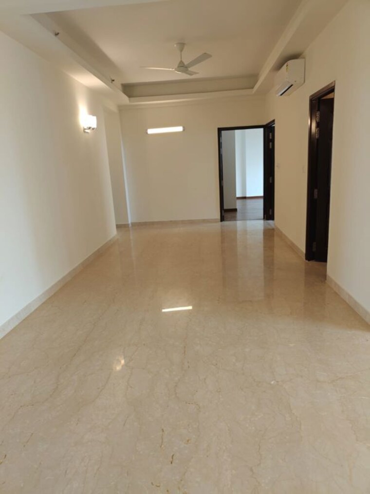 Room, lord-mahavira-apartment 1 RK 2000 Sq.Ft. Apartment In Sector 29 Noida 9793041