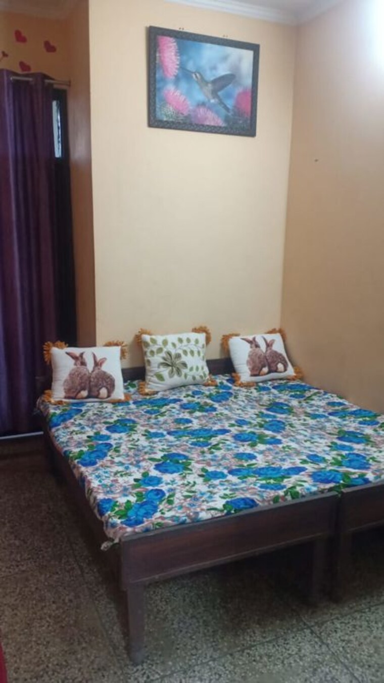 Bedroom, beta ii greater noida 1 Bedroom 60 Sq.Mt. Independent House In Beta Ii Greater Noida Greater Noida 9793044