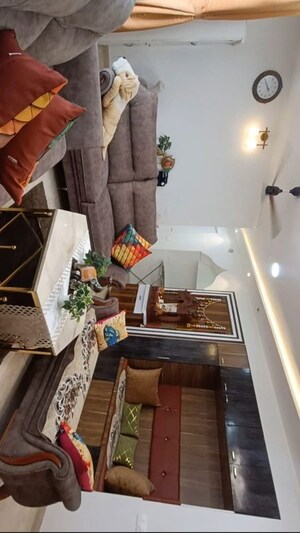 Furnished Amenities in 2 BHK Apartment at Hiranandani Skylark Enclave, Ghodbunder Road – for Rent