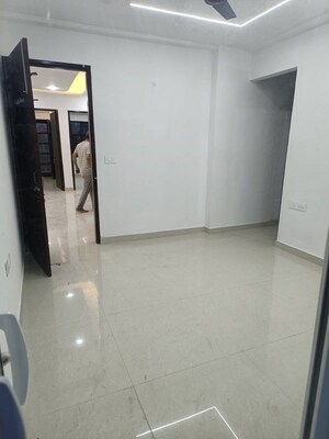 Room in 3 BHK Apartment at Sector 47 – for Rent