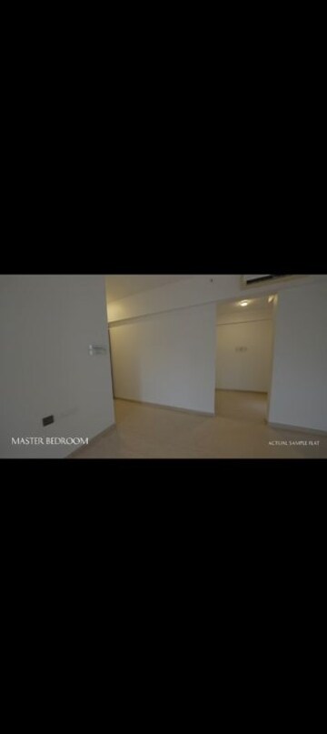 Room in 4 BHK Apartment at Kalpataru Magnus, Bandra East – for Sale