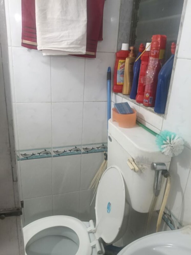 Bathroom, runwal-heights 2 Bedroom 650 Sq.Ft. Apartment In Mulund West Mumbai 9793019