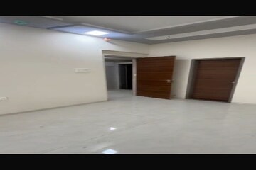 Room in 1 BHK Apartment at Wayle Nagar – for Sale