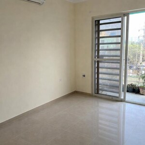 Room in 4 BHK Apartment at Orchid Island, Sector 51 – for Rent