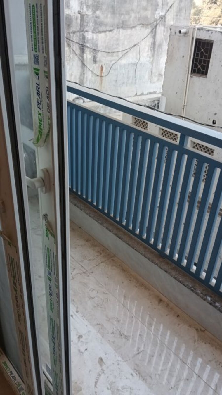 Balcony, chattarpur 2 Bedroom 700 Sq.Ft. Builder Floor In Chattarpur Delhi 9793155