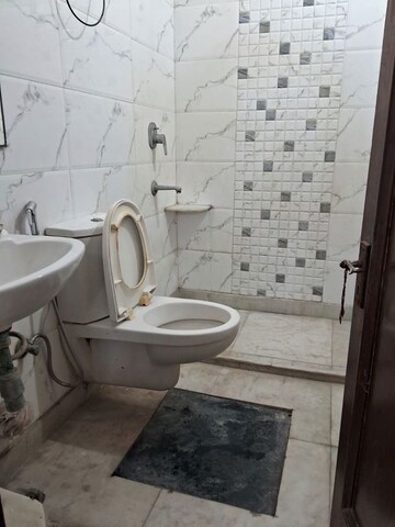 Bathroom in 1 RK Builder Floor at East Of Kailash – for Rent