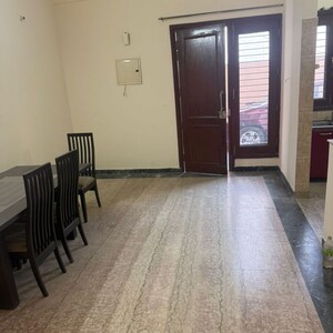 Room in 3 BHK Builder Floor at Sector 31 – for Rent