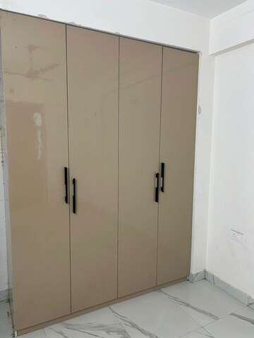 Room in 3.5 BHK Apartment at M3M Soulitude, Sector 89 – for Rent